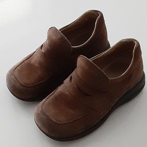 NATURINO kids brown suede loafer size 25